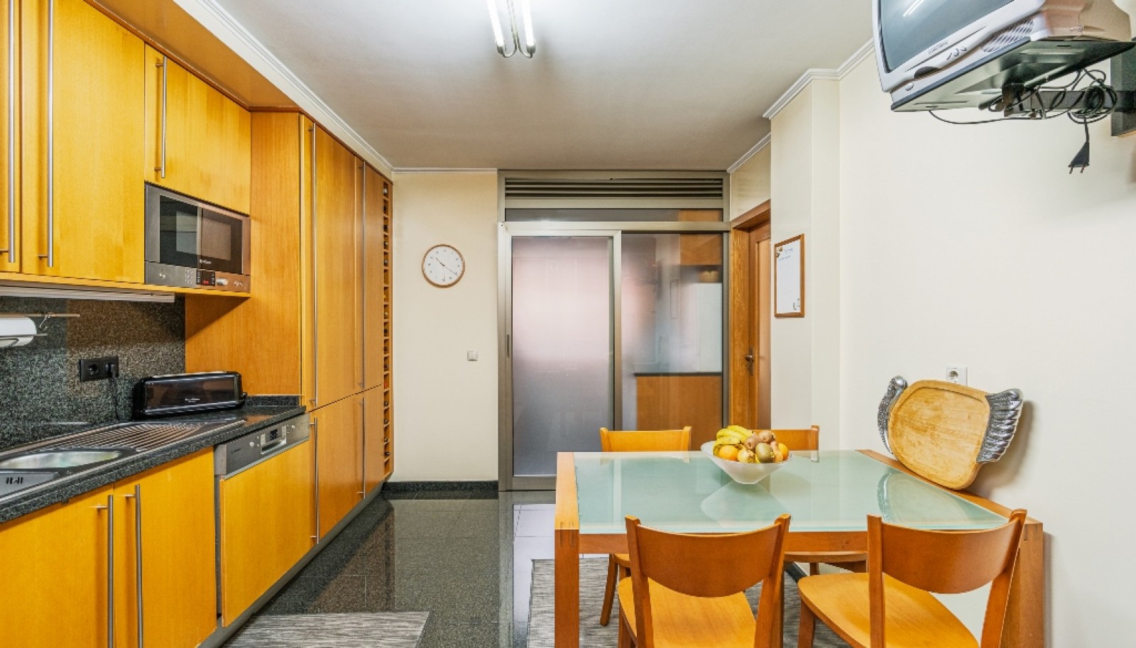 Apartamento T4 com varanda à venda no Bonfim no Porto_366293