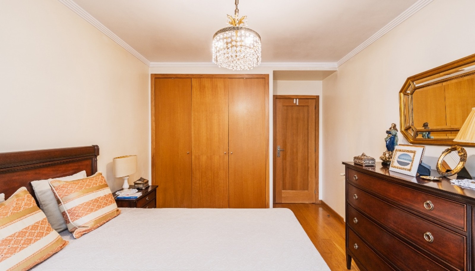 Apartamento T4 com varanda à venda no Bonfim no Porto_366303