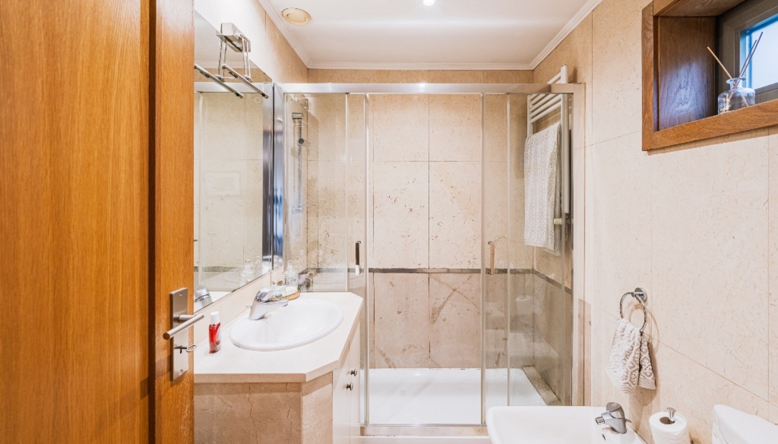 Apartamento T4 com varanda à venda no Bonfim no Porto_366310