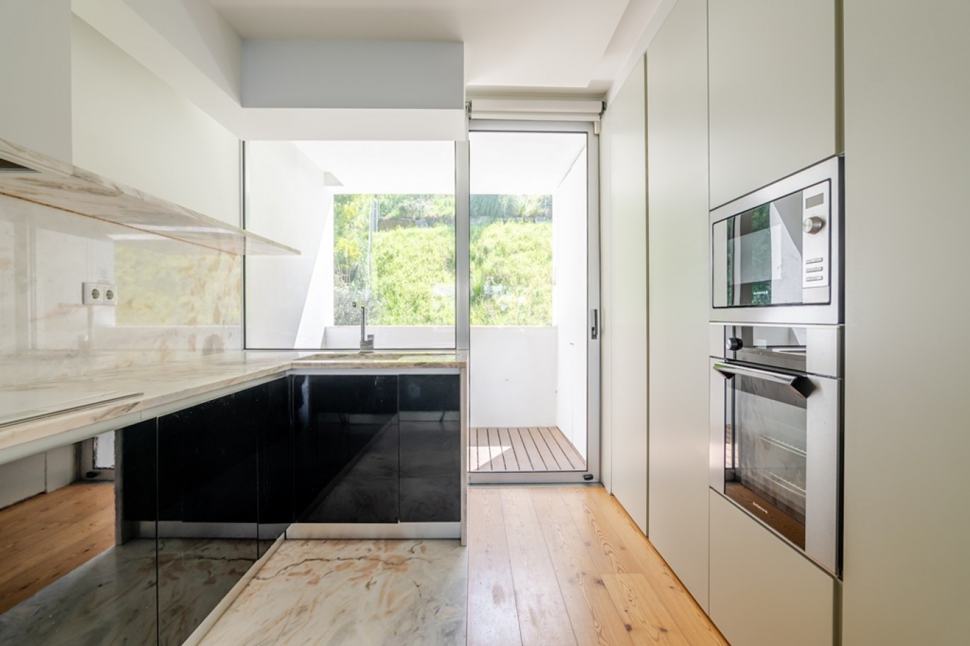 Vier-Zimmer-Wohnung mit Balkonen und Flussblick in Gaia, Portugal_366510