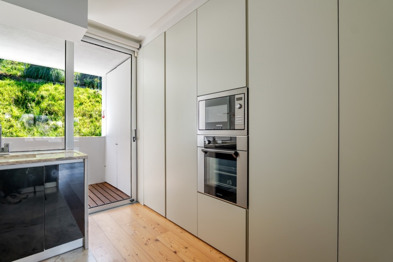 Vier-Zimmer-Wohnung mit Balkonen und Flussblick in Gaia, Portugal_366514