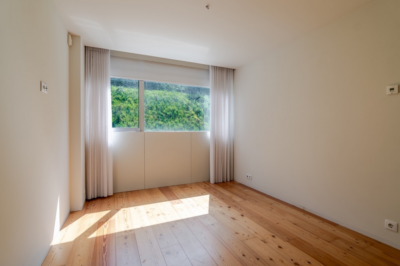 Vier-Zimmer-Wohnung mit Balkonen und Flussblick in Gaia, Portugal_366517