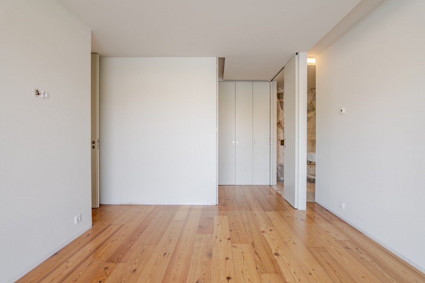 Vier-Zimmer-Wohnung mit Balkonen und Flussblick in Gaia, Portugal_366536