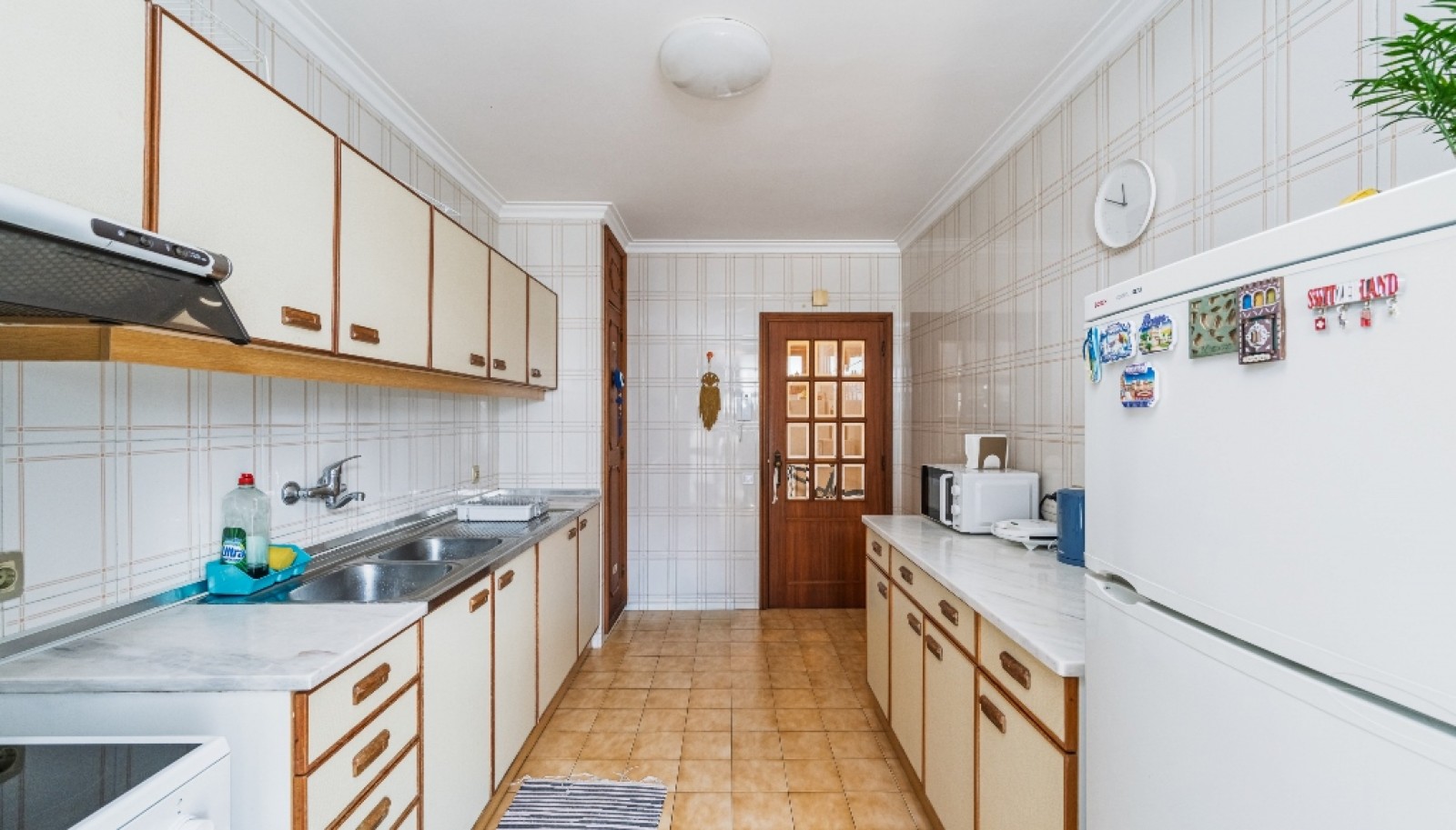 Piso de 3 habitaciones con balcón en venta Leça da Palmeira, Portugal_366945