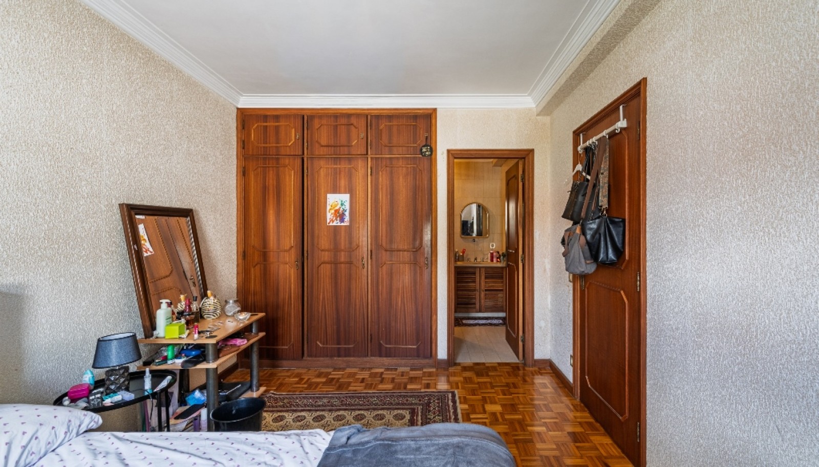 Piso de 3 habitaciones con balcón en venta Leça da Palmeira, Portugal_366948