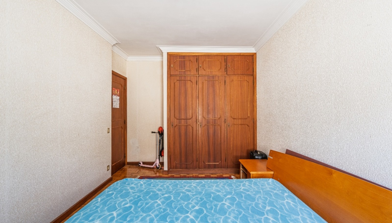 Piso de 3 habitaciones con balcón en venta Leça da Palmeira, Portugal_366951