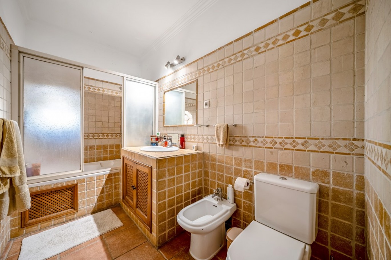 Piso duplex de 4 dormitorios en venta en Loulé, Algarve, Portugal_367456