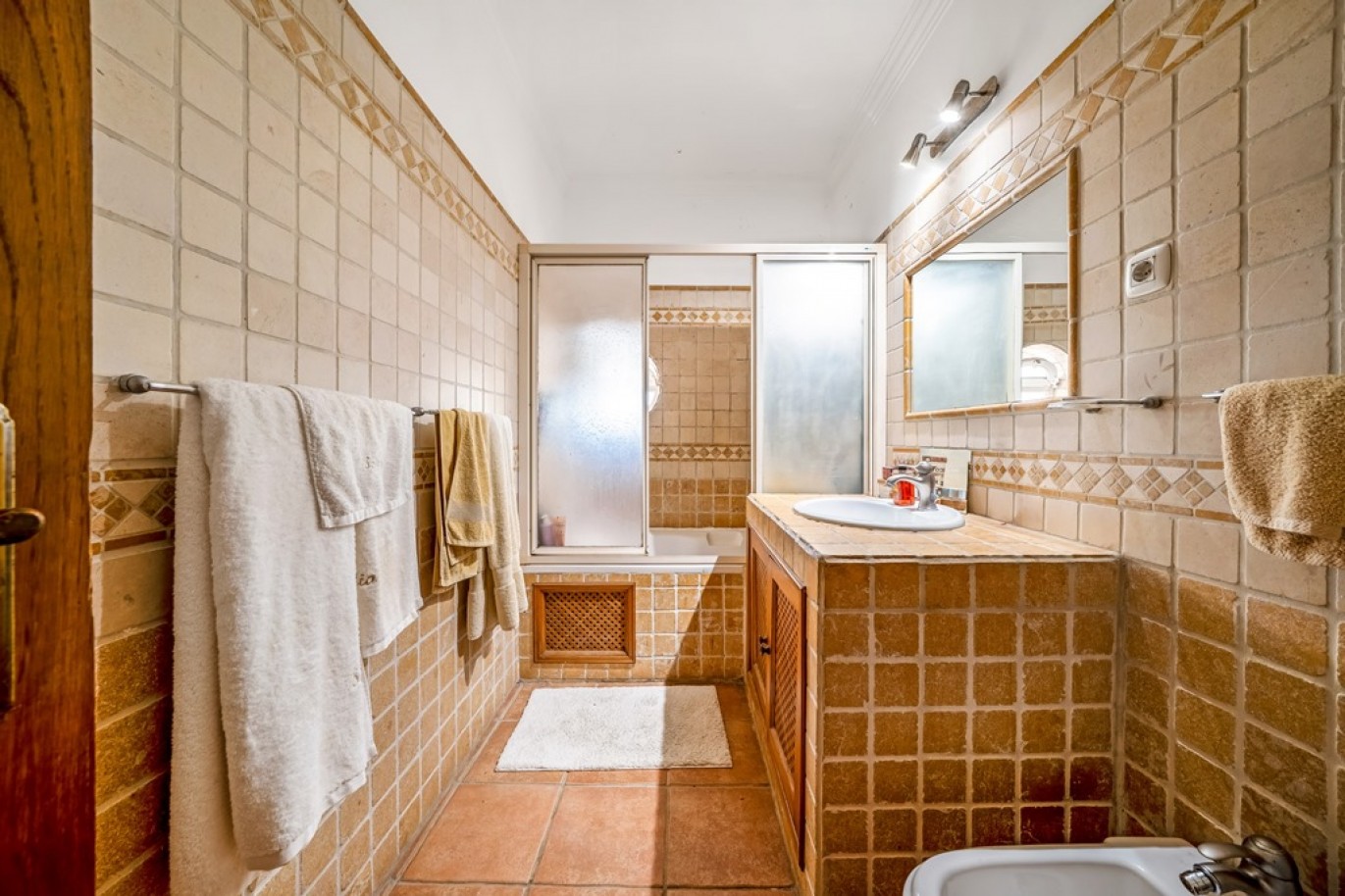 Piso duplex de 4 dormitorios en venta en Loulé, Algarve, Portugal_367458