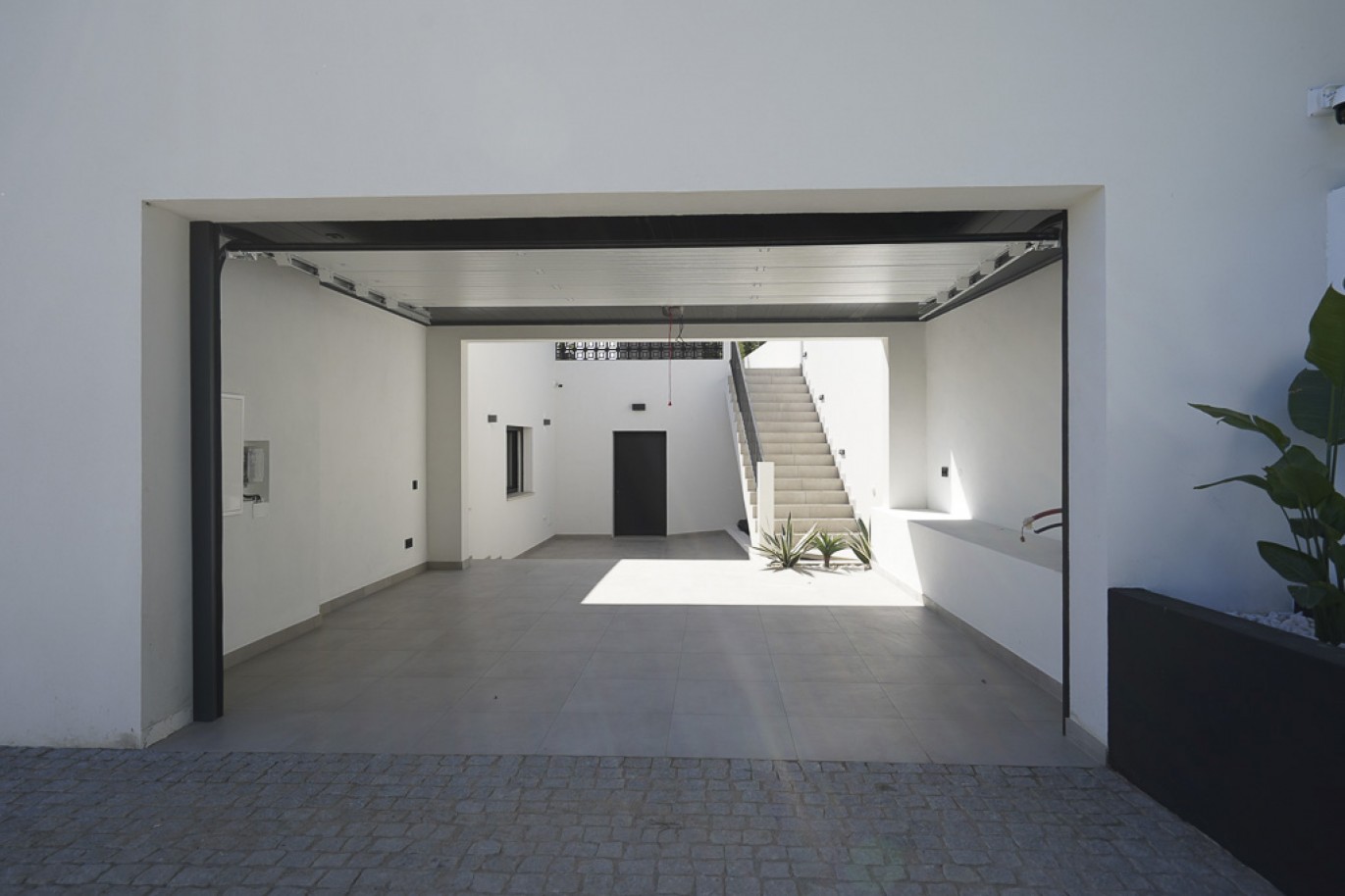 Moradia V4 térrea com piscina, à venda na Fuseta, Algarve_367835