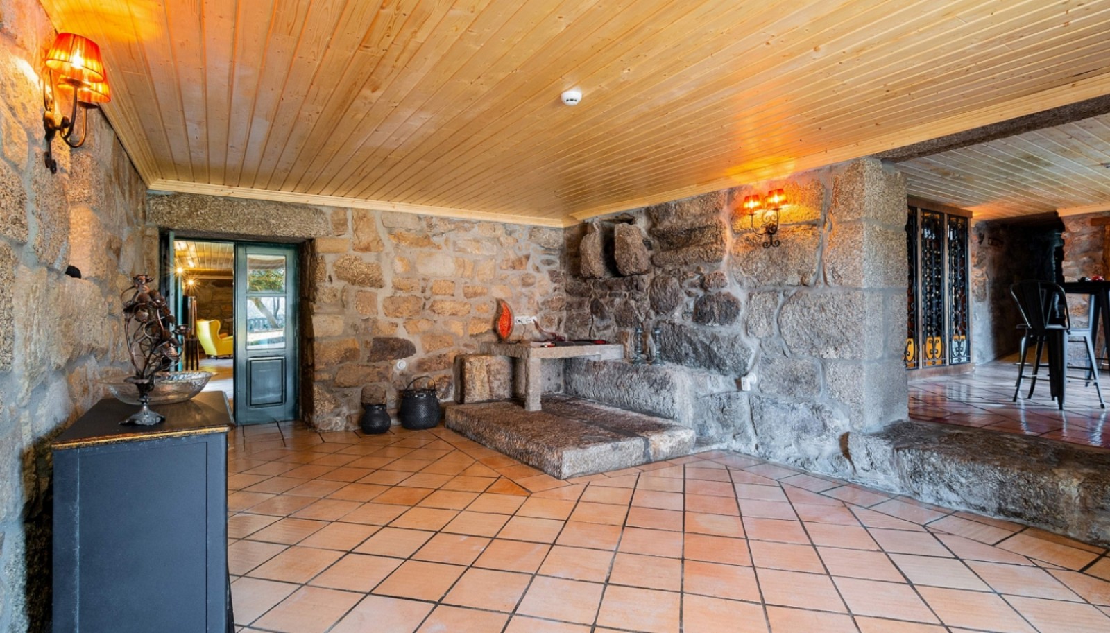 Quinta com casa de campo e piscina, para venda, em Castelo de Paiva_367873