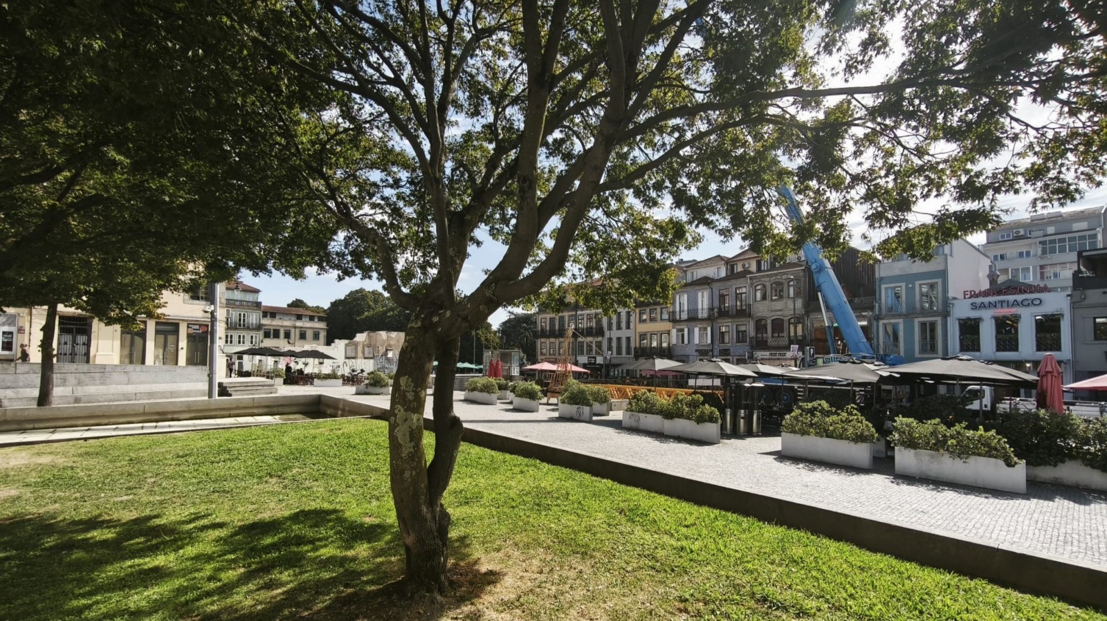 Loja à venda na Praça dos Poveiros na baixa do Porto_367943