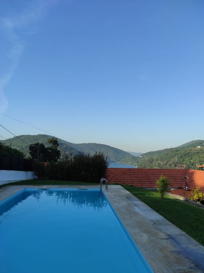 Country house with garden and pool in Castelo de Paiva, Portugal_367944