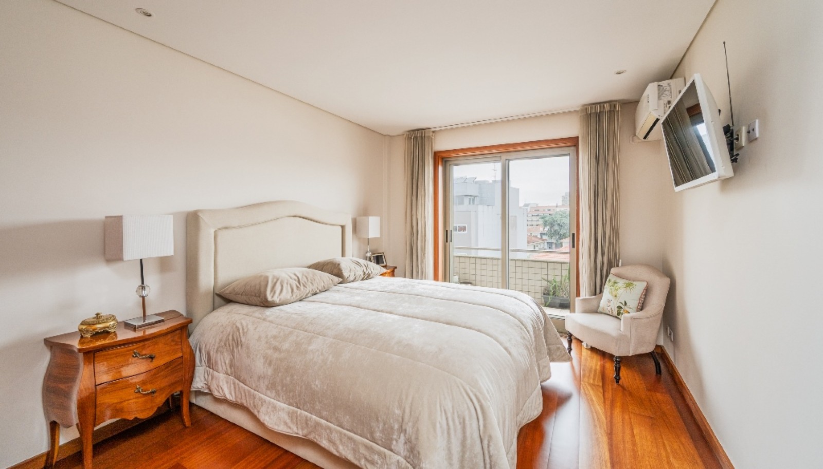 Appartement de 3 chambres avec balcons à vendre Bonfim, Porto, Portugal_367959