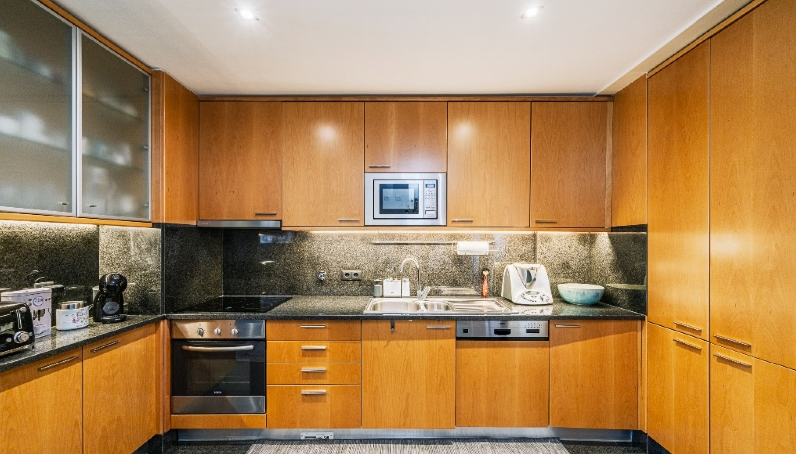 Appartement de 3 chambres avec balcons à vendre Bonfim, Porto, Portugal_367967