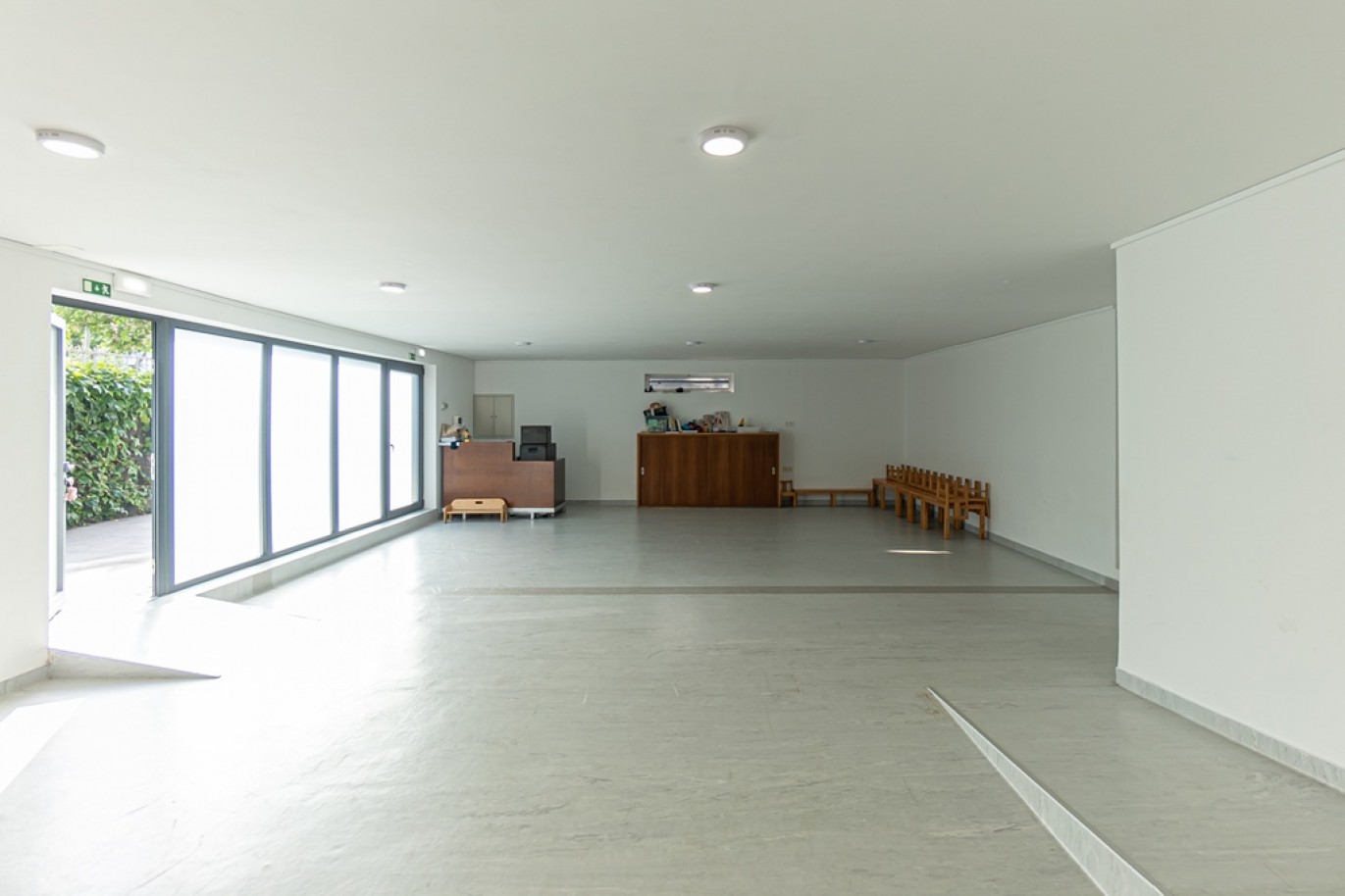 Moradia V4 com jardim para arrendamento no Porto_367987