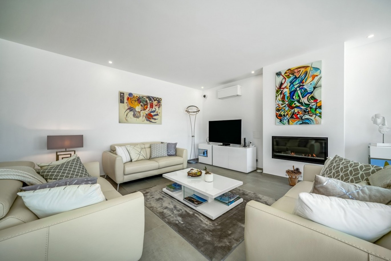 Moradia V5 com piscina, vista mar e golfe, à venda em Lagos, Algarve_368108
