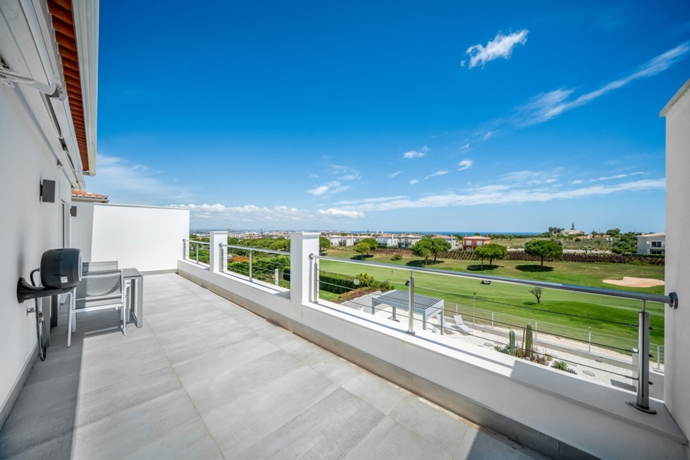 Moradia V5 com piscina, vista mar e golfe, à venda em Lagos, Algarve_368115