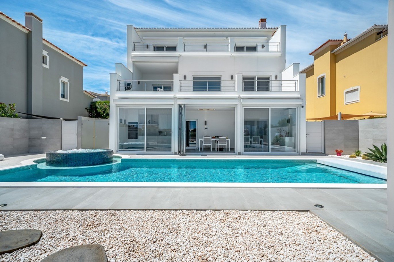 Moradia V5 com piscina, vista mar e golfe, à venda em Lagos, Algarve_368123