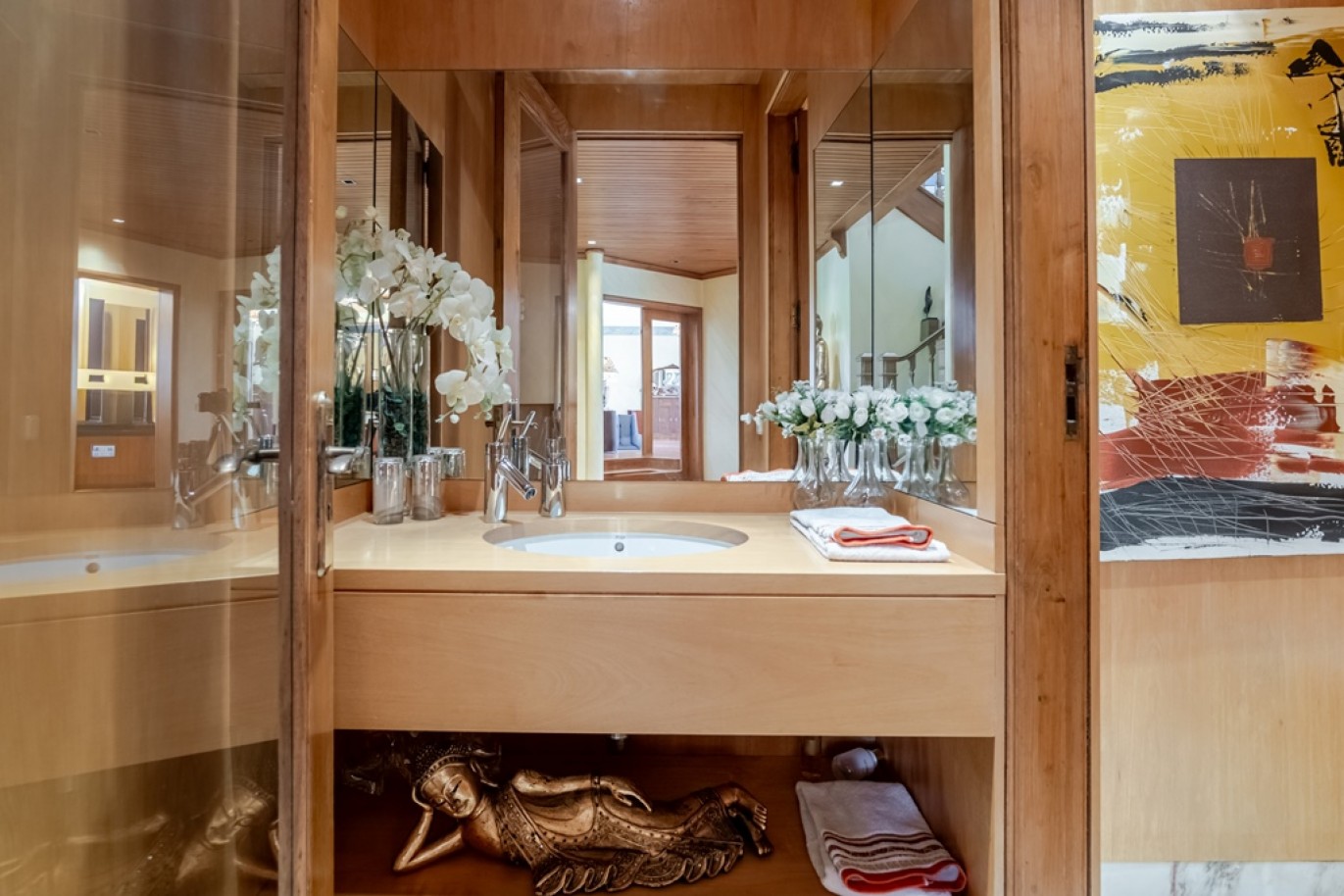 Vier-Schlafzimmer-Villa mit Garten und Innenpool in Famalicão, Portugal_368158