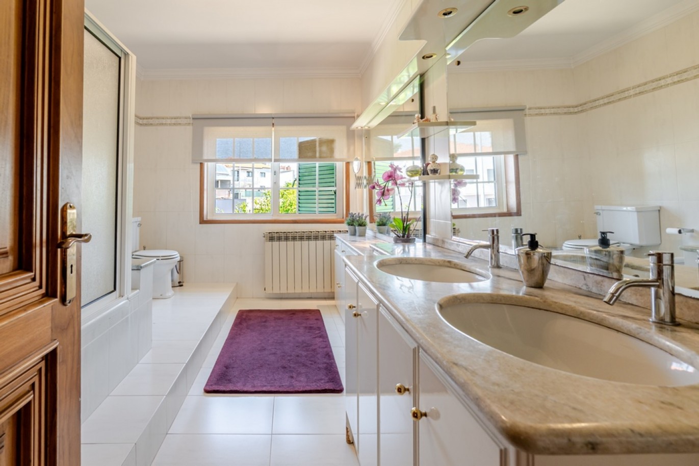 Vier-Schlafzimmer-Villa mit Garten und Innenpool in Famalicão, Portugal_368164