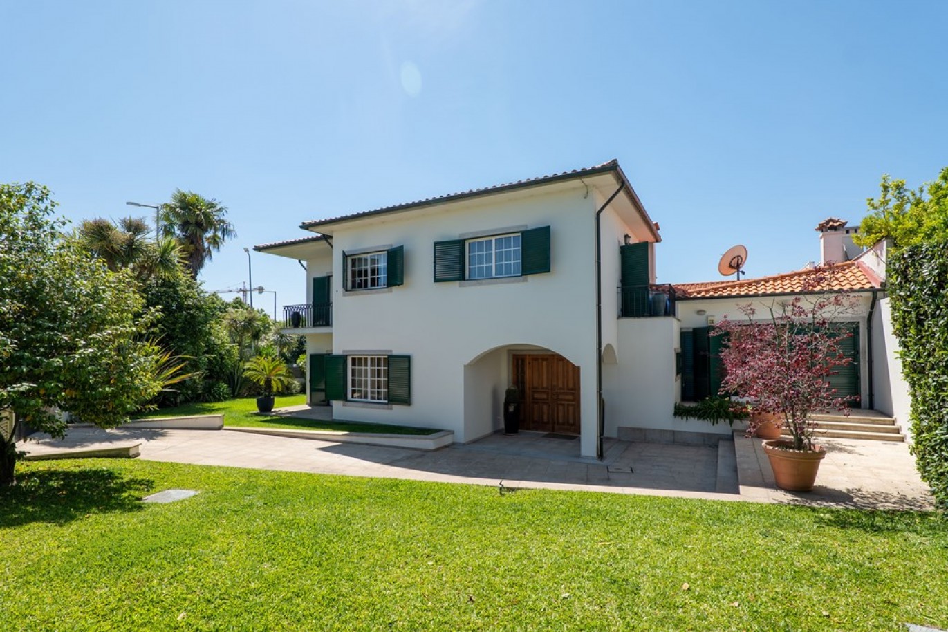 Vier-Schlafzimmer-Villa mit Garten und Innenpool in Famalicão, Portugal_368206