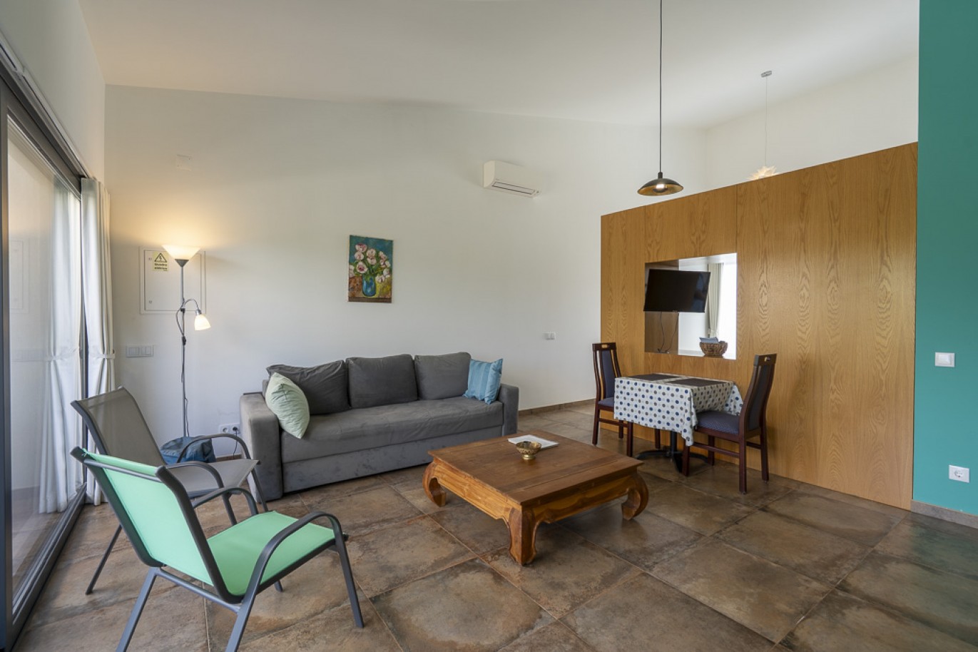 Guesthouse com piscina, à venda na Fuseta, Algarve_368572