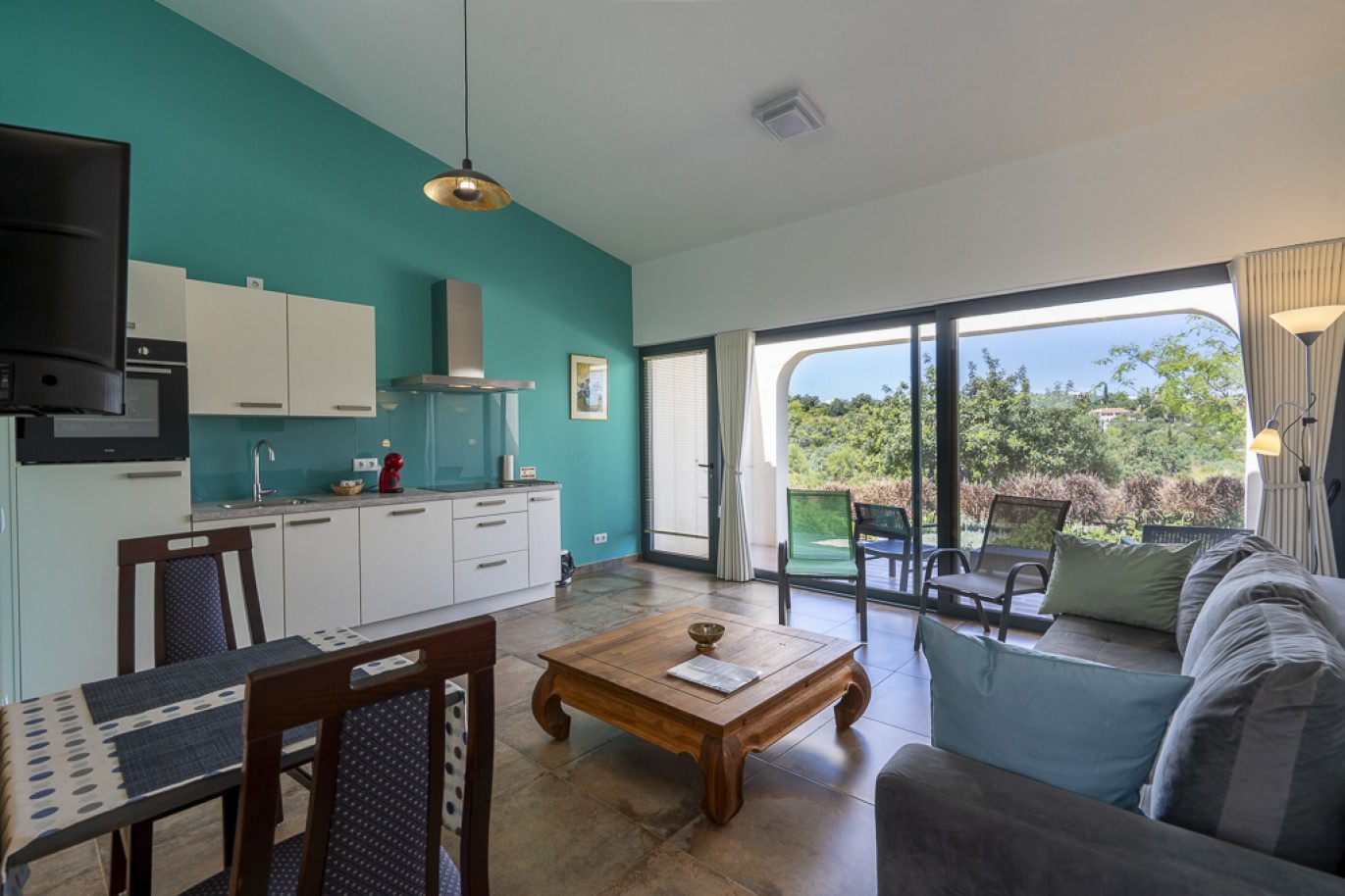Guesthouse com piscina, à venda na Fuseta, Algarve_368574