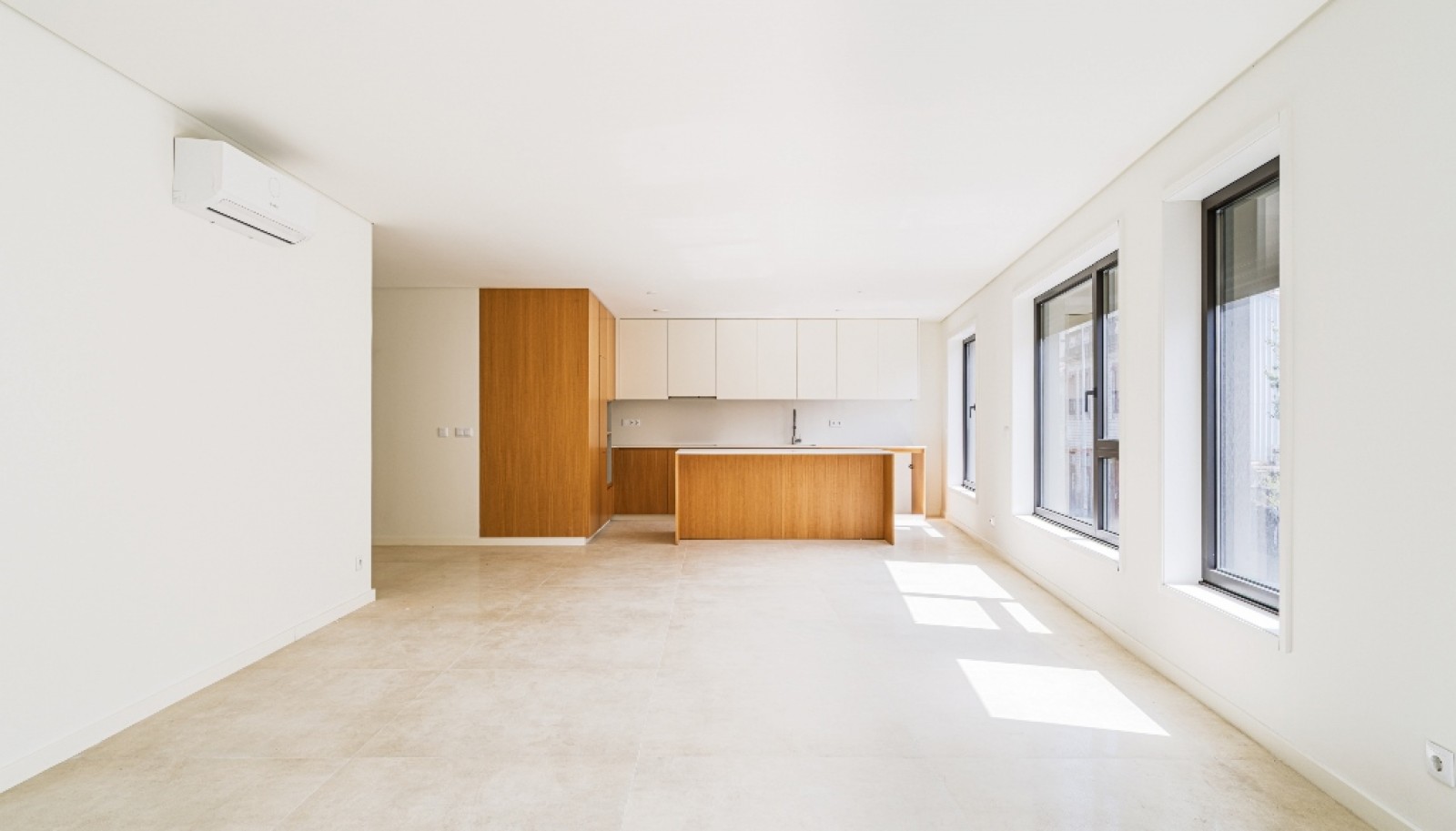 Apartamento novo com 3 quartos para venda no centro do Porto_368624