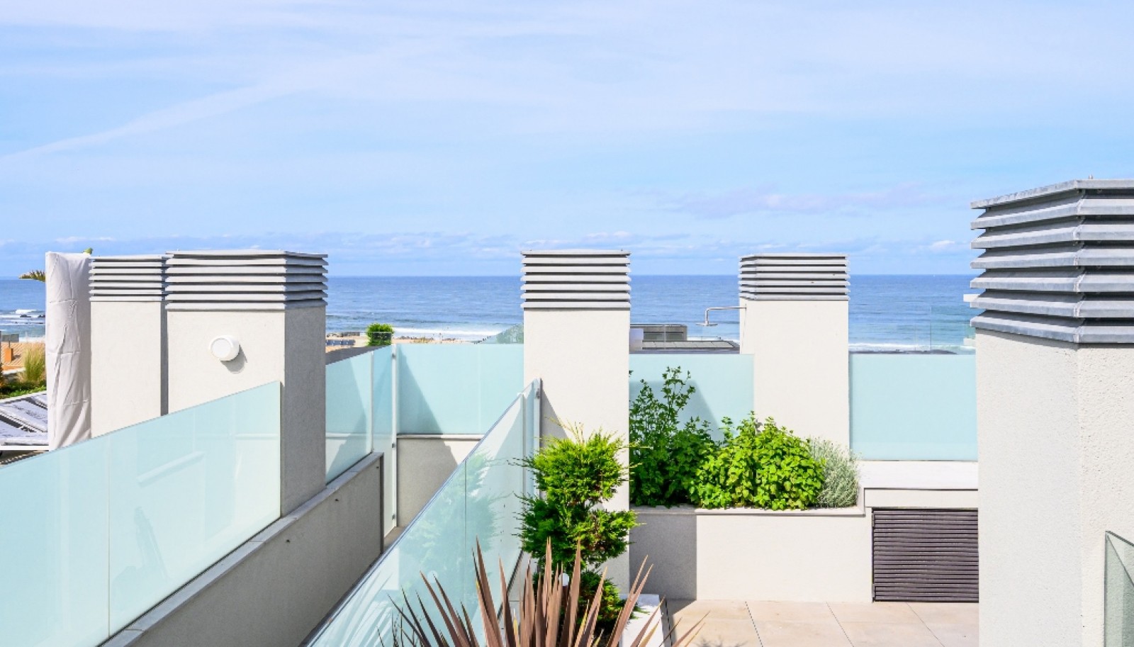 Piso de 4 dormitorios con vistas al mar, terraza y piscina, en venta, Gaia, Portugal_368863