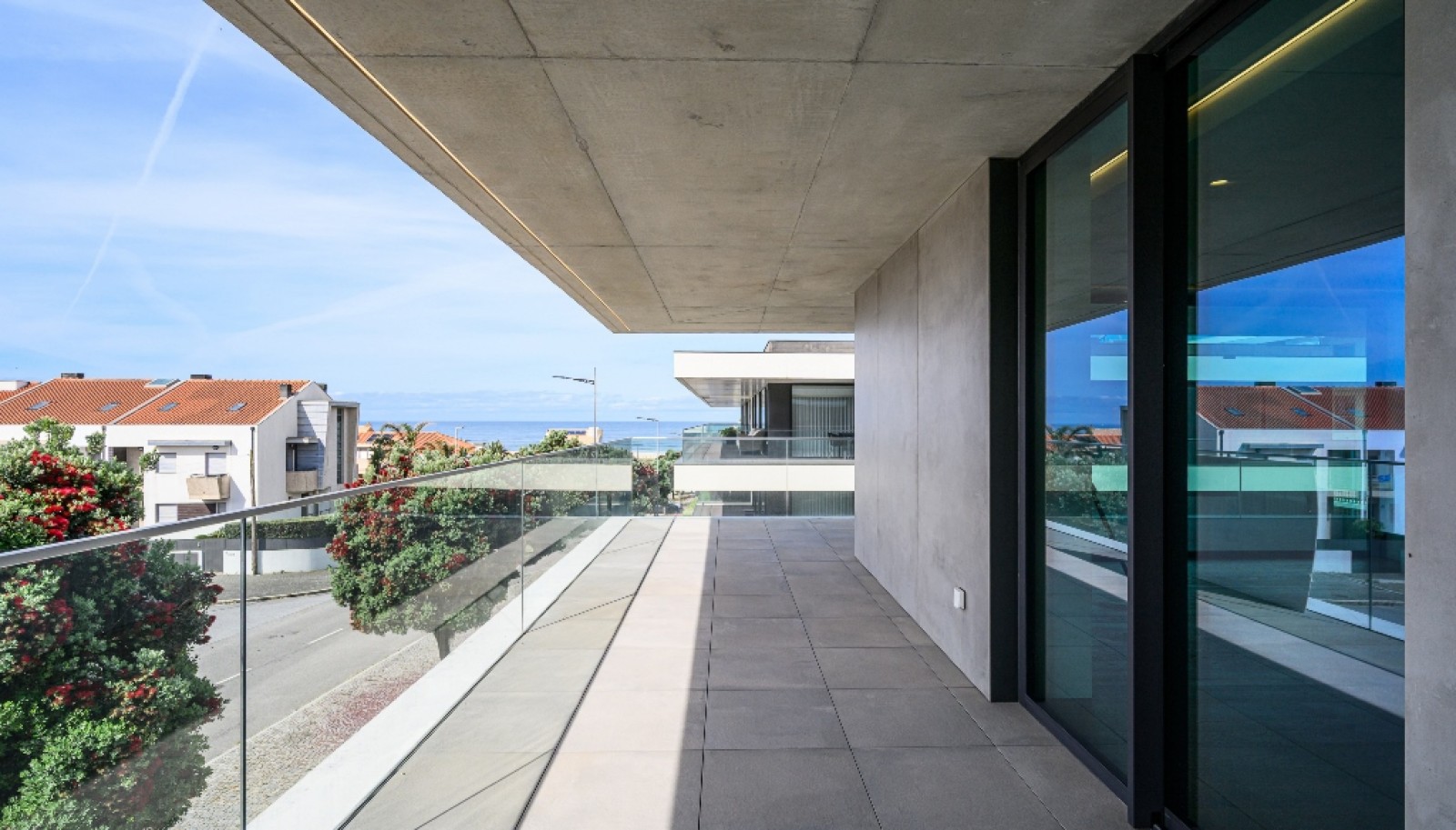 Piso de 4 dormitorios con vistas al mar, terraza y piscina, en venta, Gaia, Portugal_368866