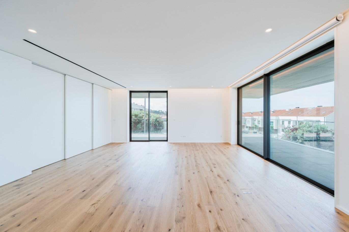 Piso de 4 dormitorios con vistas al mar, terraza y piscina, en venta, Gaia, Portugal_368876