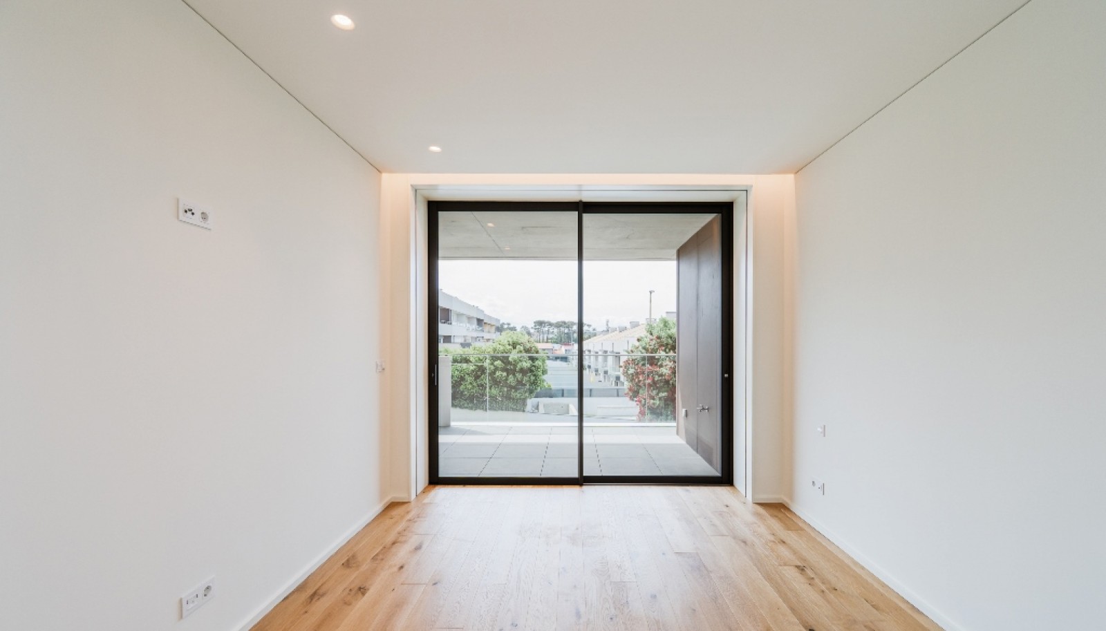 Piso de 4 dormitorios con vistas al mar, terraza y piscina, en venta, Gaia, Portugal_368886
