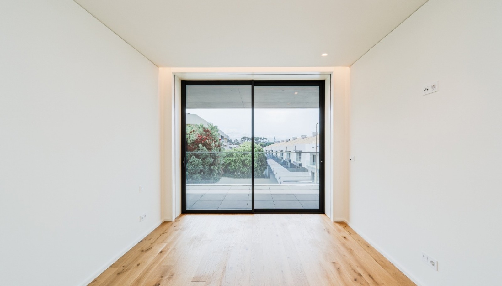 Piso de 4 dormitorios con vistas al mar, terraza y piscina, en venta, Gaia, Portugal_368890