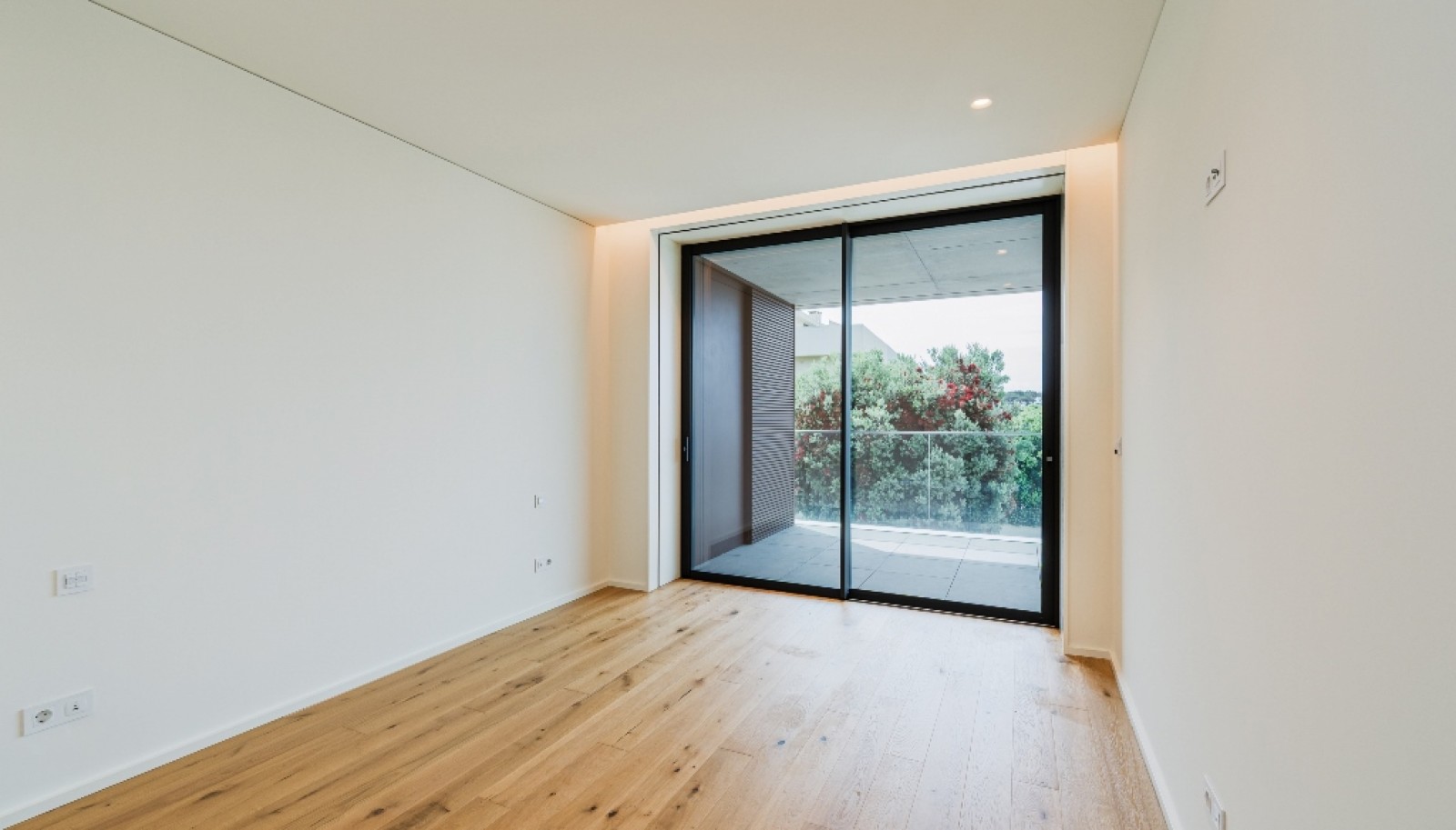 Piso de 4 dormitorios con vistas al mar, terraza y piscina, en venta, Gaia, Portugal_368895