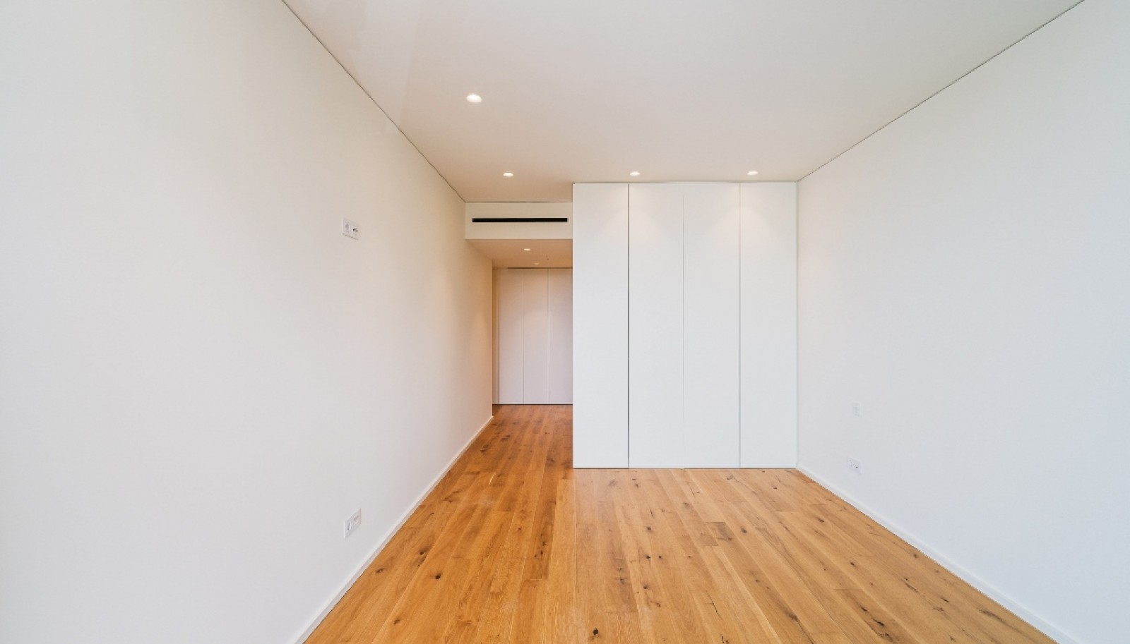 Piso de 4 dormitorios con vistas al mar, terraza y piscina, en venta, Gaia, Portugal_368897