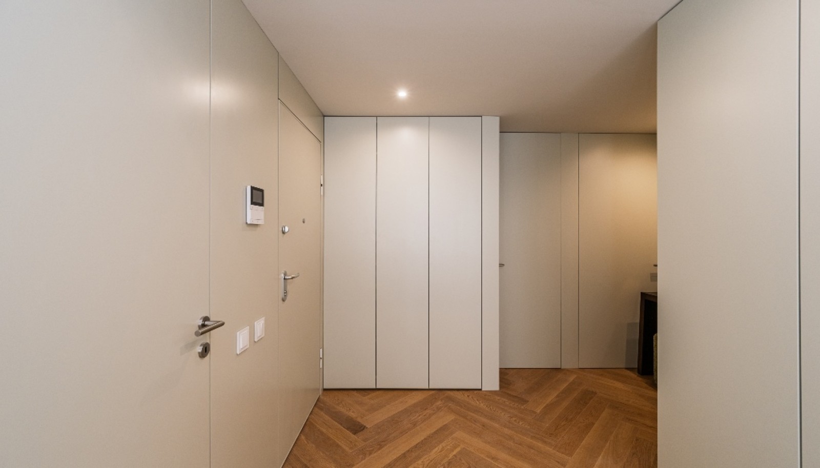 Encantador piso de 3 dormitorios con balcón en venta en Oporto, Portugal_368944