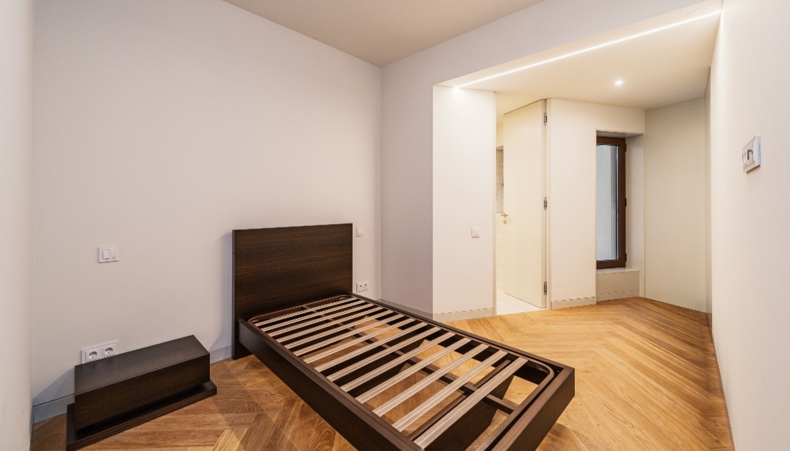 Encantador piso de 3 dormitorios con balcón en venta en Oporto, Portugal_369055
