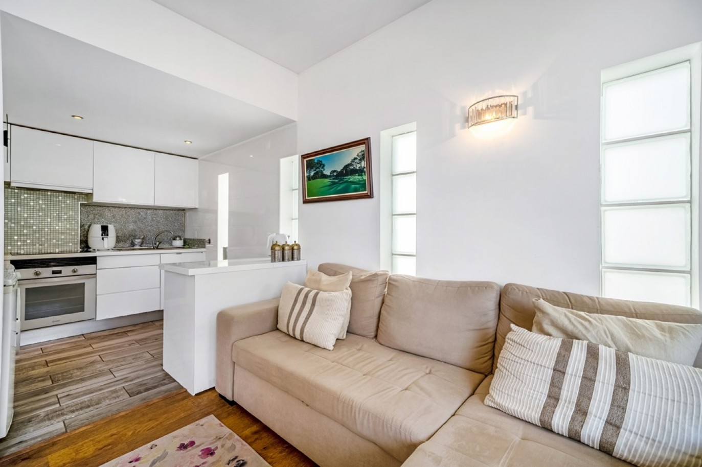 Apartamento T2 com vista mar para venda em Carvoeiro, Algarve_369154