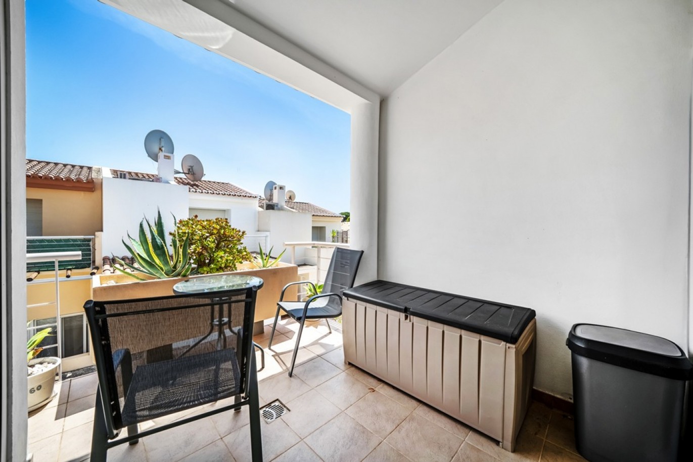 Apartamento T2 com vista mar para venda em Carvoeiro, Algarve_369158