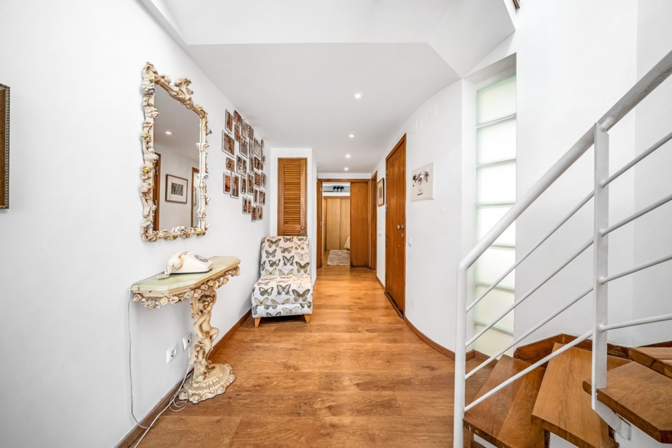 Apartamento T2 com vista mar para venda em Carvoeiro, Algarve_369159