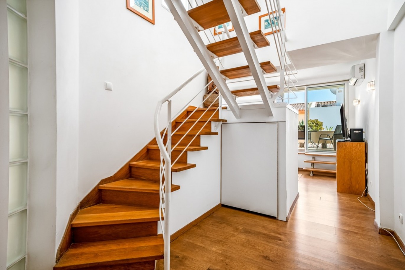 Apartamento T2 com vista mar para venda em Carvoeiro, Algarve_369160