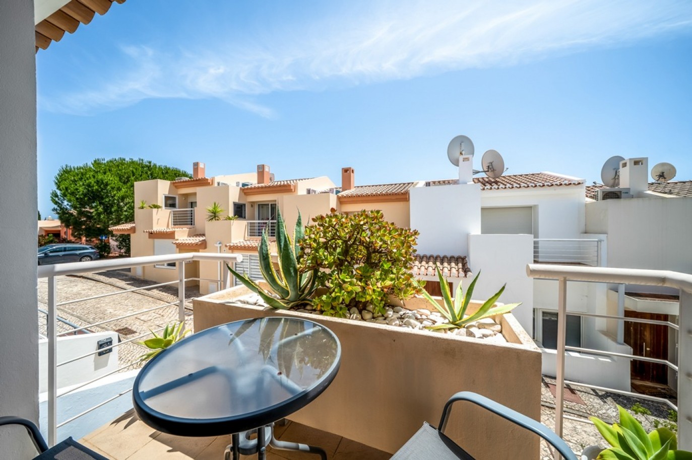 Apartamento T2 com vista mar para venda em Carvoeiro, Algarve_369161
