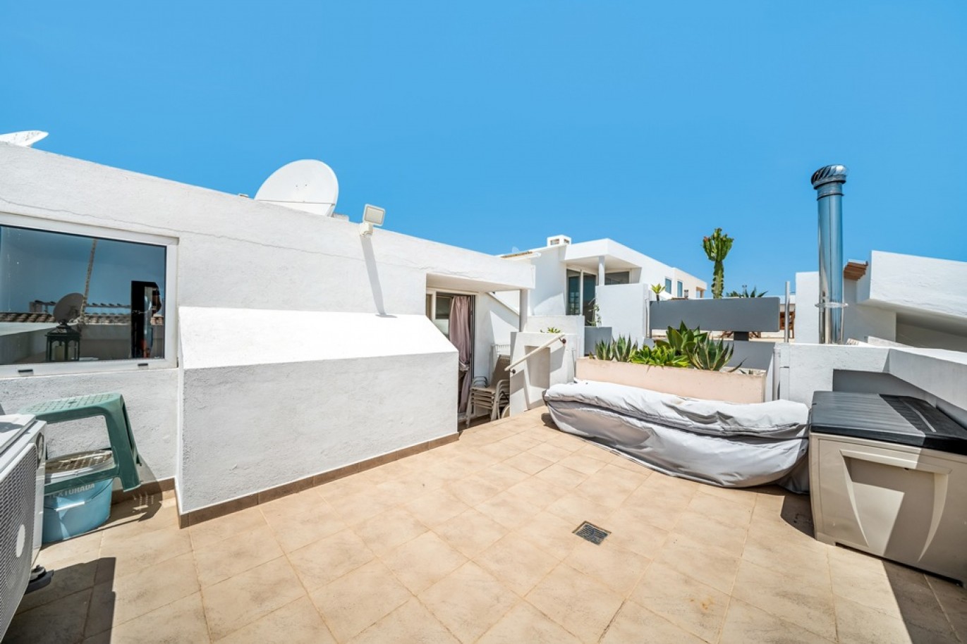 Apartamento T2 com vista mar para venda em Carvoeiro, Algarve_369172