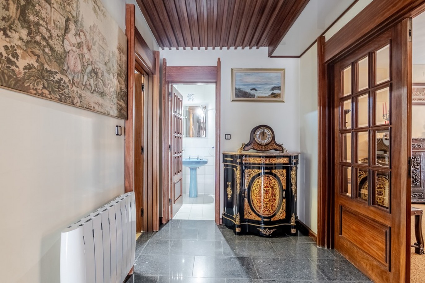 3+1 bedroom villa with garden for sale in Boavista, Porto, Portugal_369210
