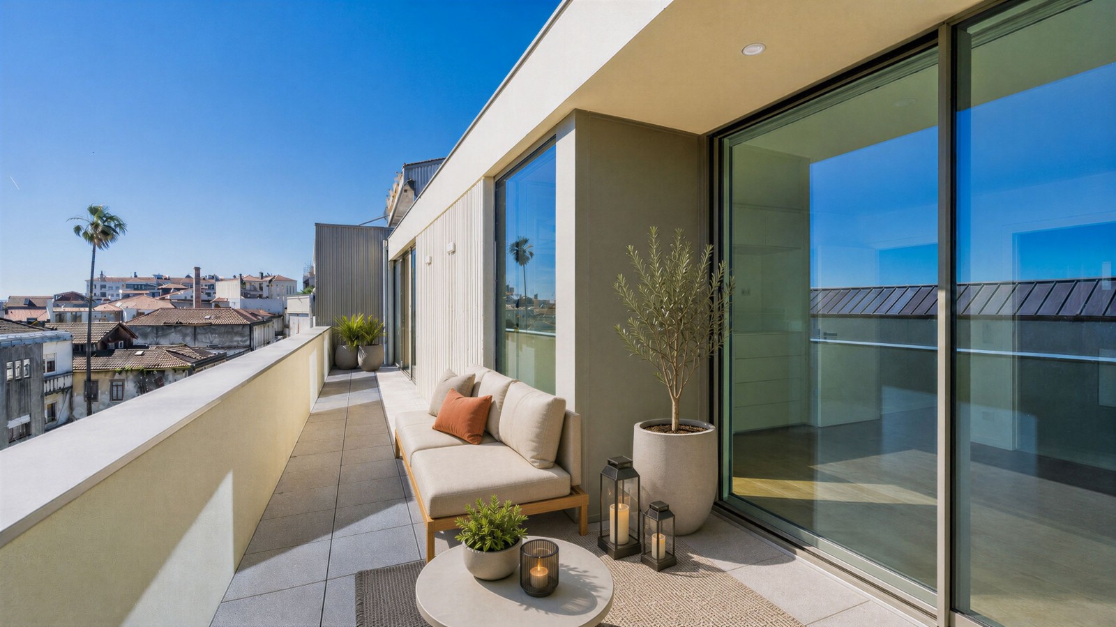 Ático con terraza y balcones en venta en el centro de Oporto, Portugal_369274