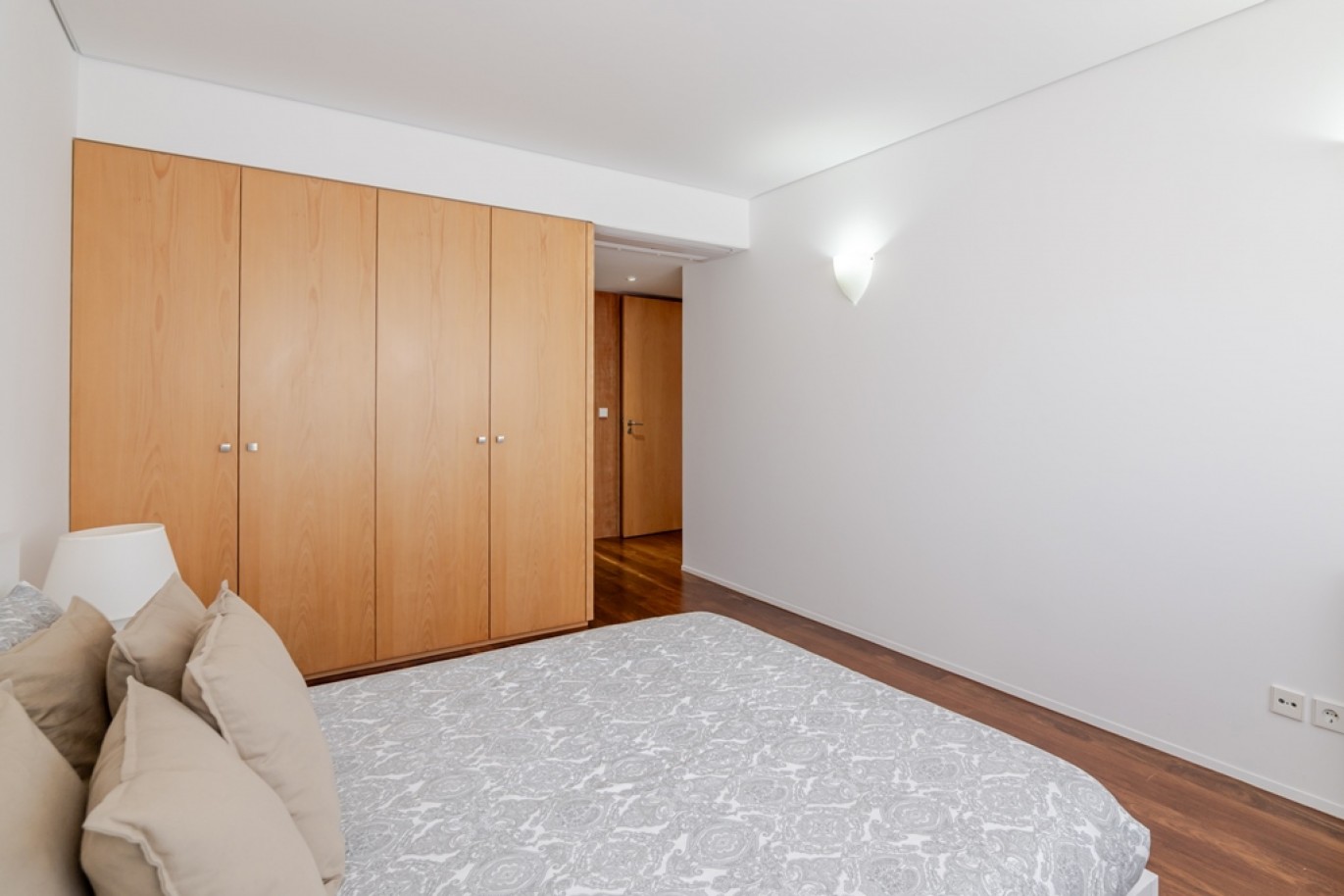 Apartamento de 4 quartos primeira linha de mar Matosinhos Sul, Portugal_369281