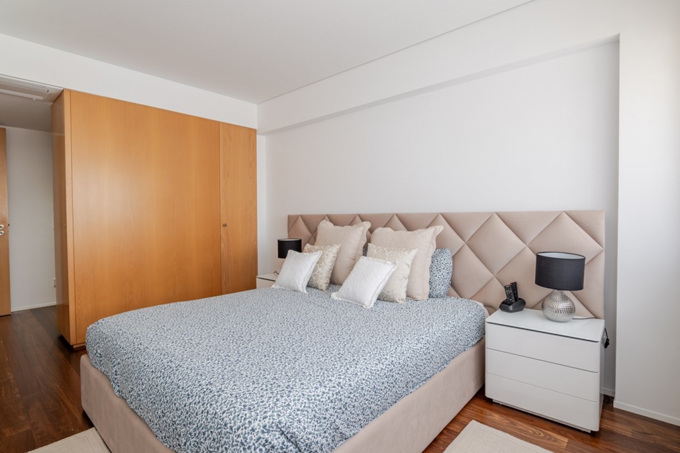 Apartamento de 4 quartos primeira linha de mar Matosinhos Sul, Portugal_369292