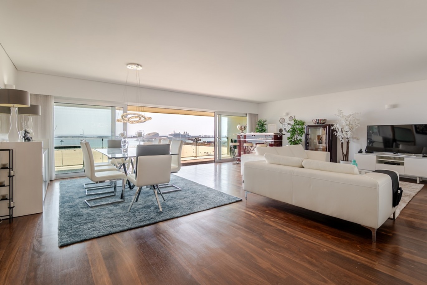 Apartamento de 4 quartos primeira linha de mar Matosinhos Sul, Portugal_369299
