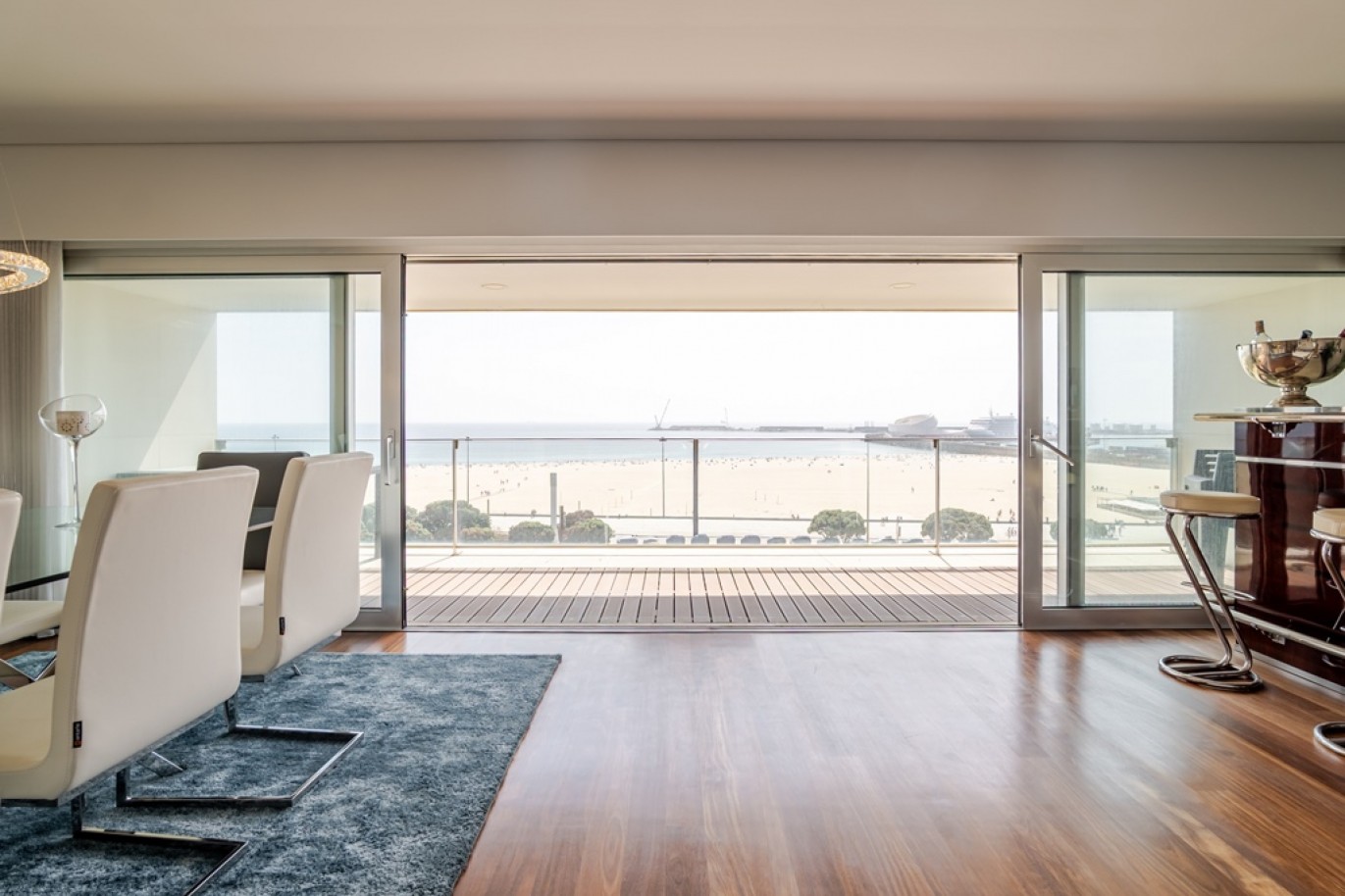 Apartamento de 4 quartos primeira linha de mar Matosinhos Sul, Portugal_369302