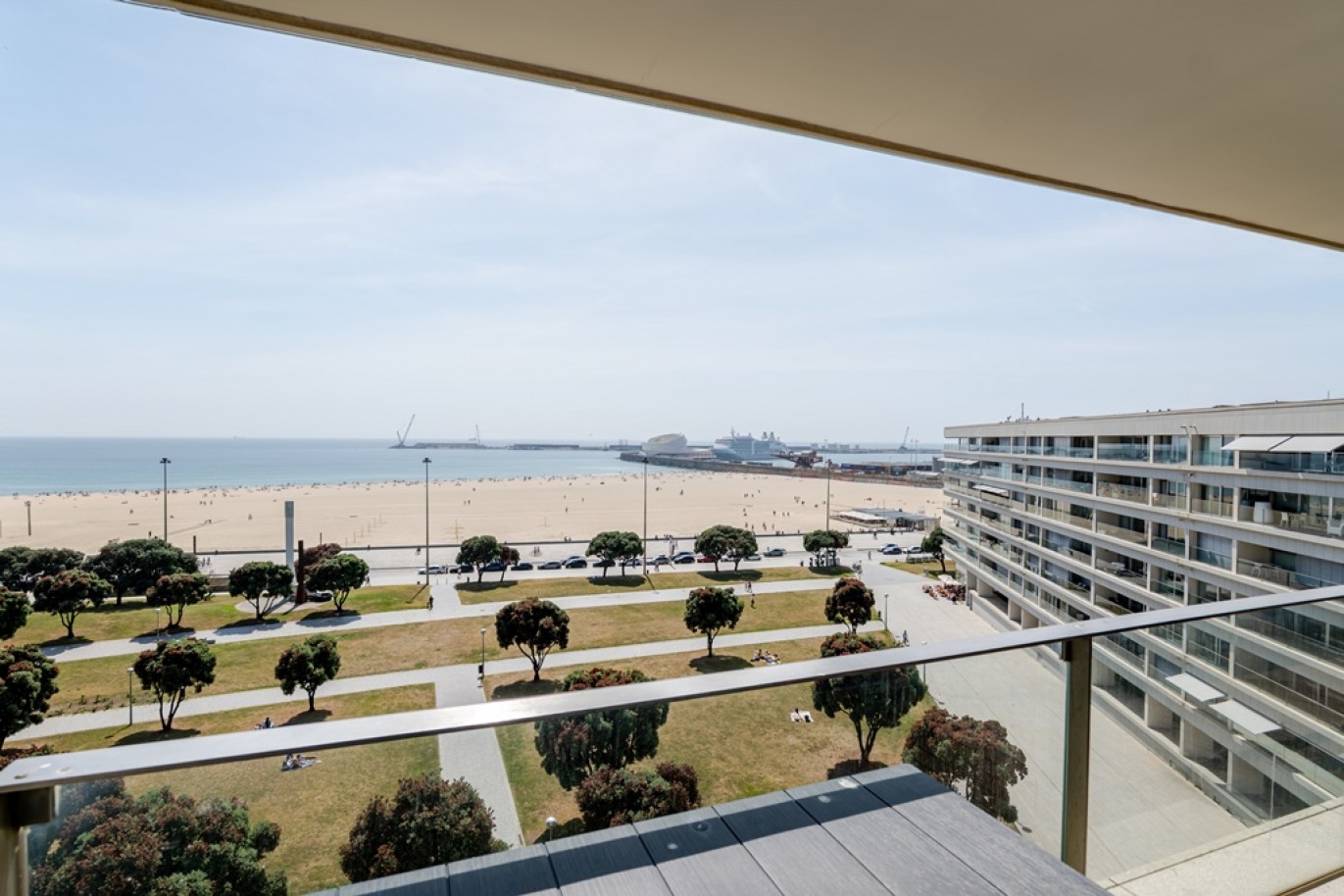 Apartamento de 4 quartos primeira linha de mar Matosinhos Sul, Portugal_369310
